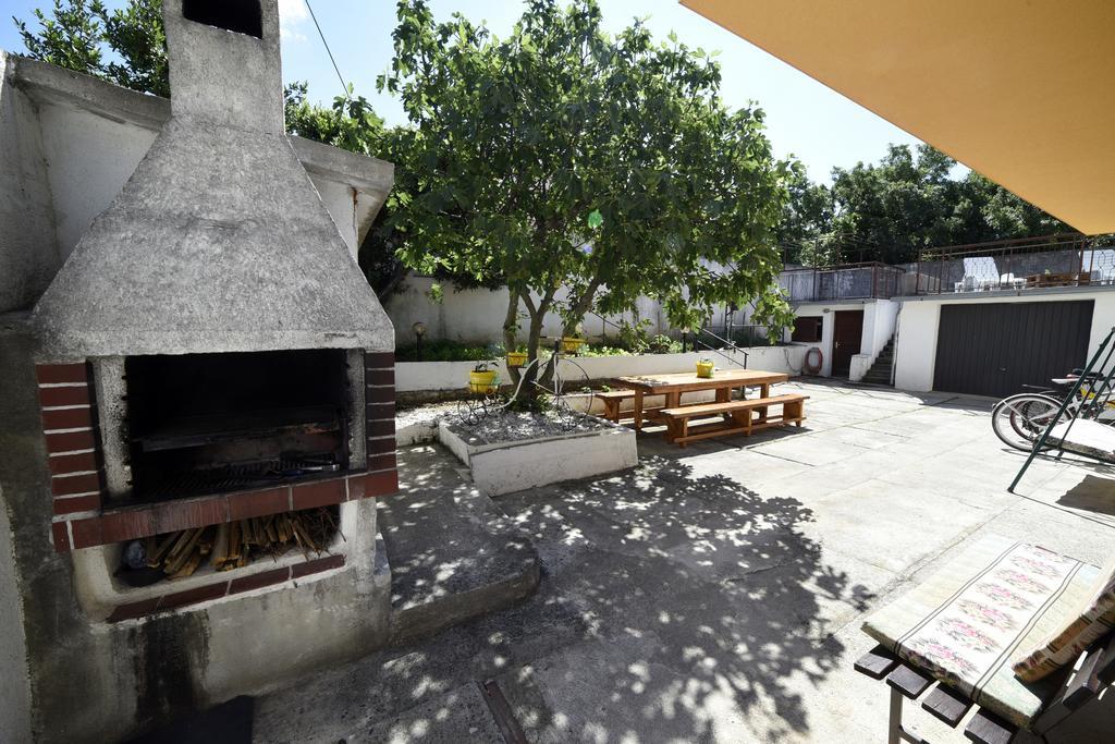 Apartments Rudy Jadranovo Bagian luar foto