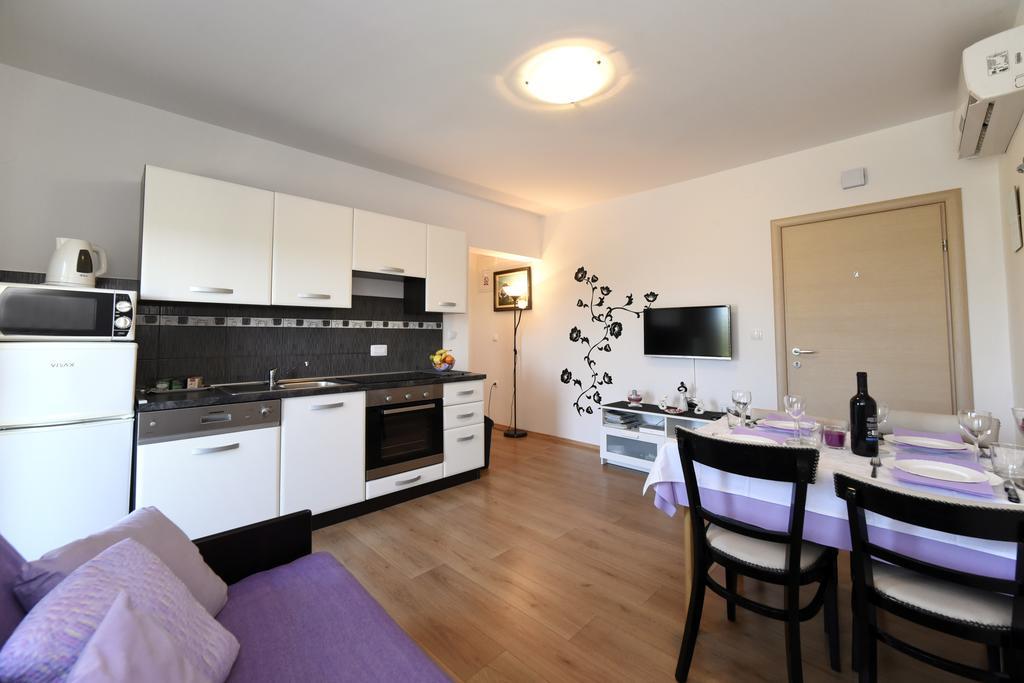 Apartments Rudy Jadranovo Bagian luar foto