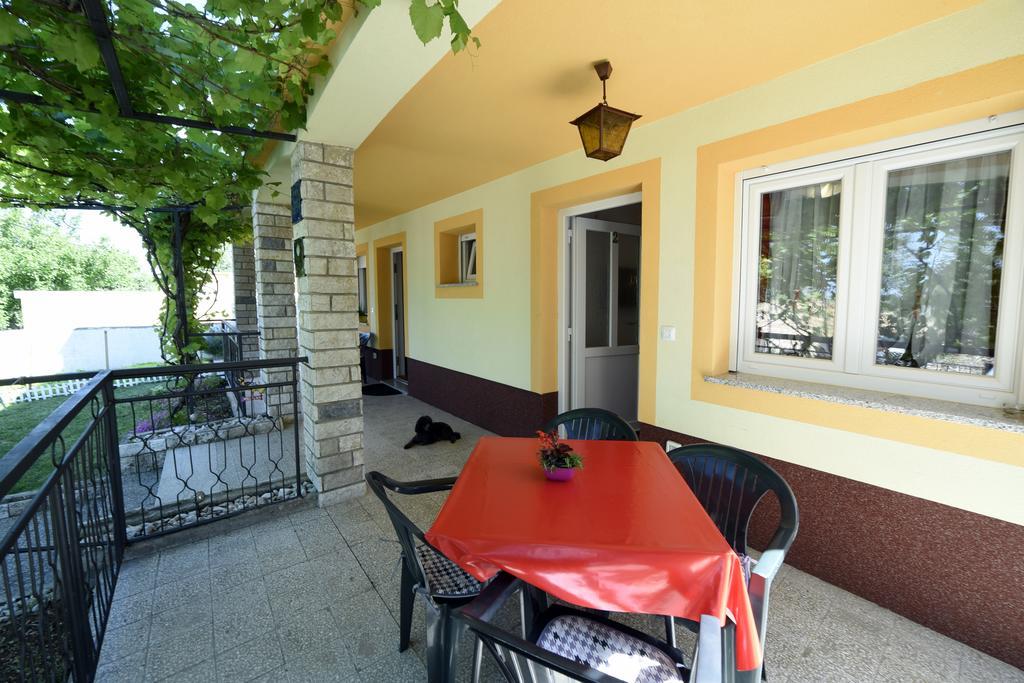 Apartments Rudy Jadranovo Bagian luar foto