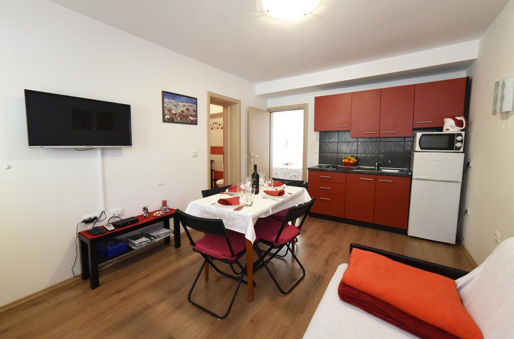 Apartments Rudy Jadranovo Bagian luar foto